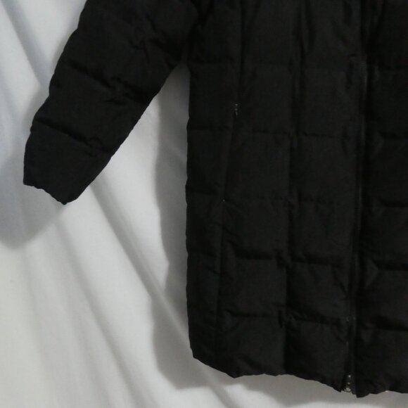 Liz Claiborne | medium | Reversible Black - White Quilted Puffer Coat - Picture 15 of 16
